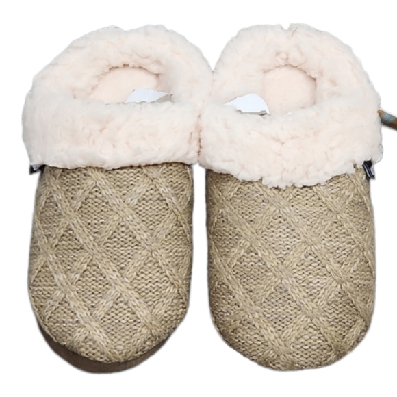 Muk Luks Cozy Slippers - Picture 4 of 10